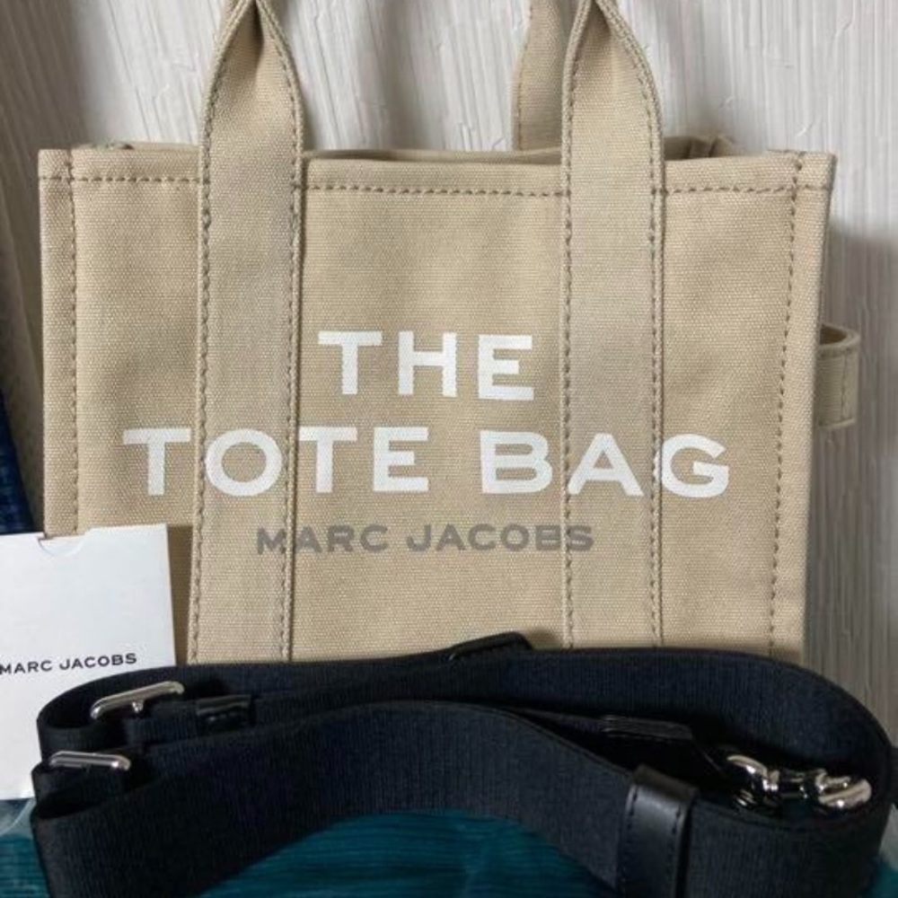 NWT MARC JACOBS MINI TOTE BAG BEIGE- Authentic